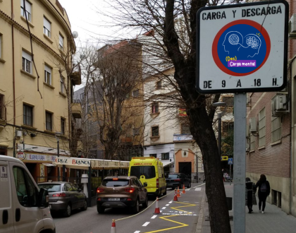 CONCURSO DE MEMES: ZONA DE CARGA Y DESCARGA